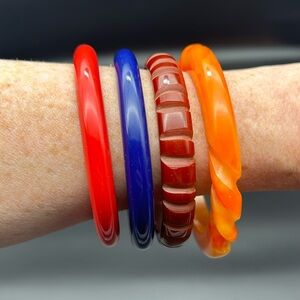 Vintage Set of 4 Bakelite Bangles